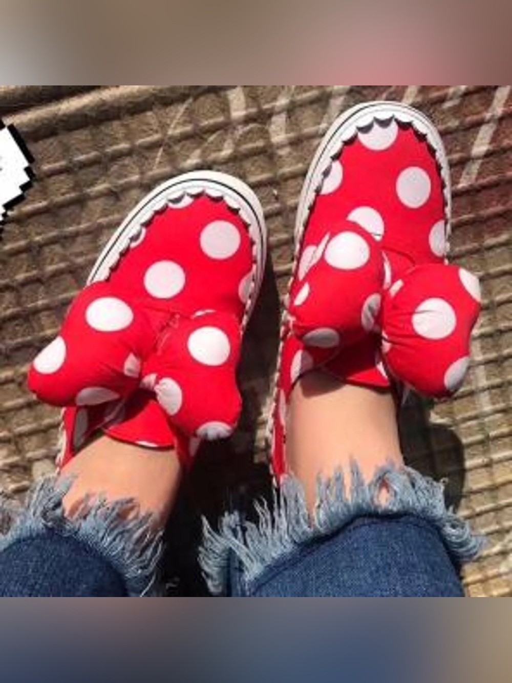 Vans Disney X Authentic Minnies Bow Red Sz 12.5 
(Jun 026)